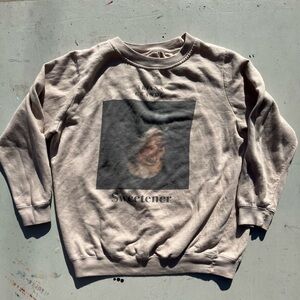 Women's Ariana Grande Sweatshirt Beige Sweetener Spell-Out XL Pop Singer NYC Y2K